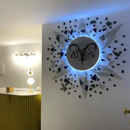 Aries Готель типу 