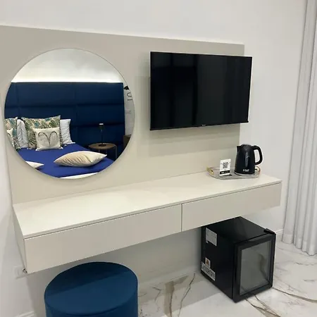 Aries Bed and Breakfast 4*