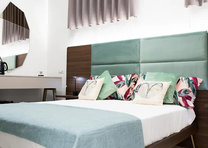 Aries Bed & Breakfast 4*